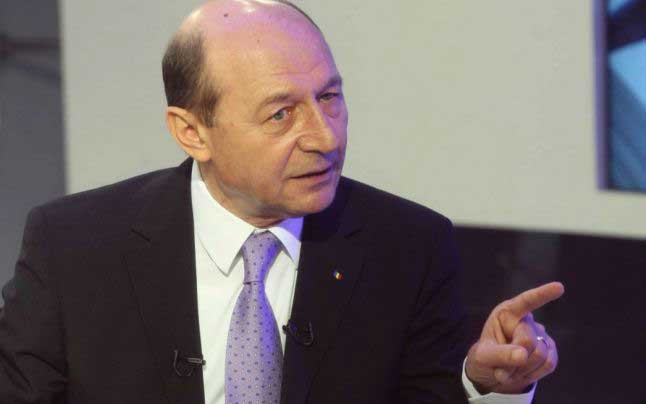 Traian Băsescu: Nicolae Timofti este obligat să câștige confruntarea cu oligarhul Plahotniuc